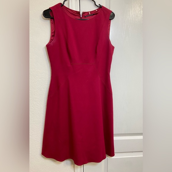 Elie Tahari Red Formal Dress - Picture 1 of 4